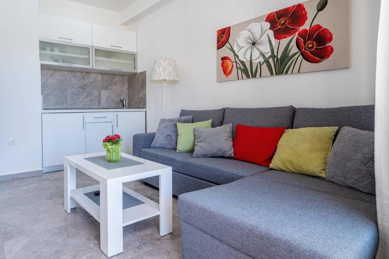 Apartmani Divna 네움 외부 사진