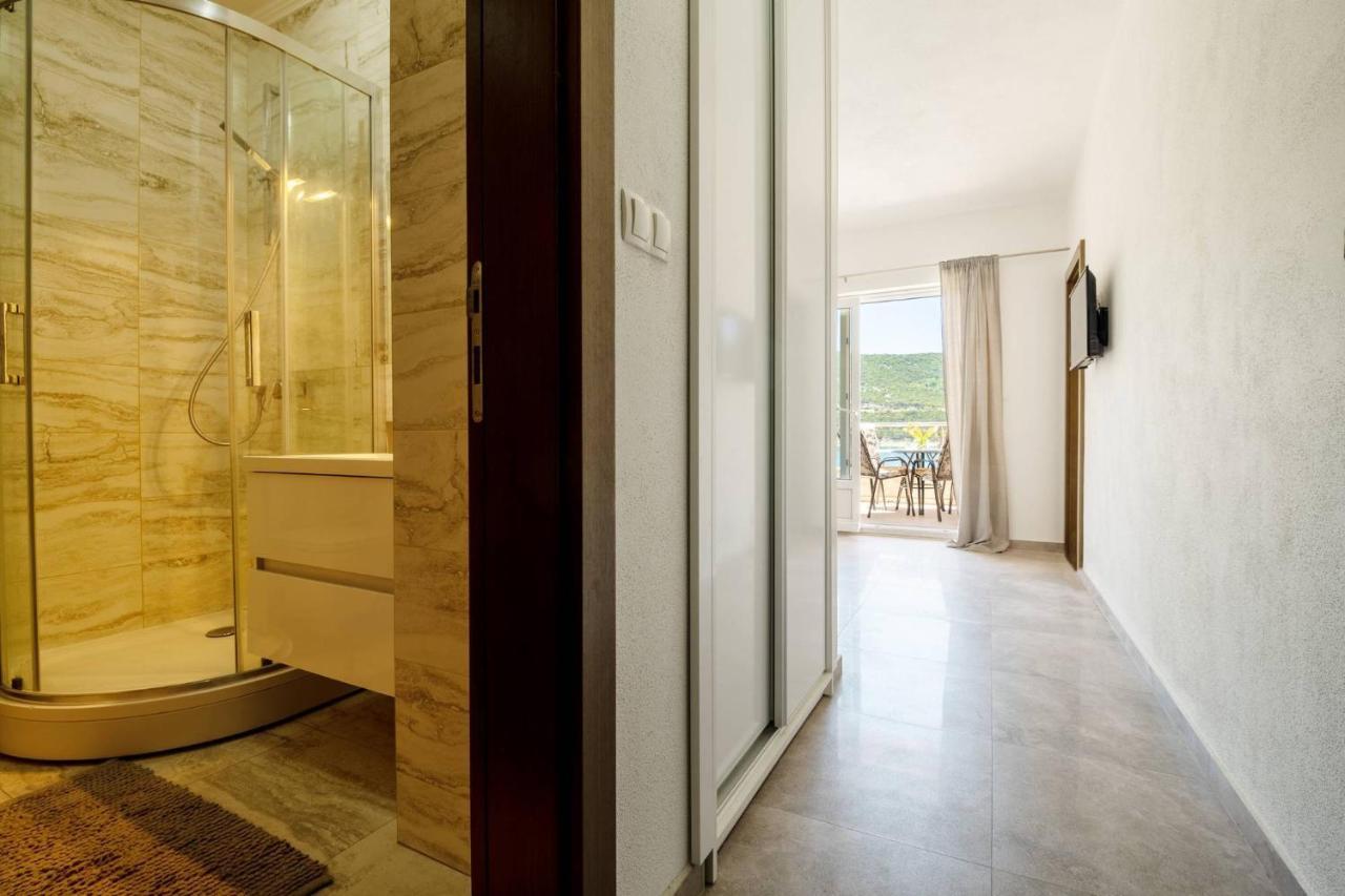 Apartmani Divna 네움 외부 사진