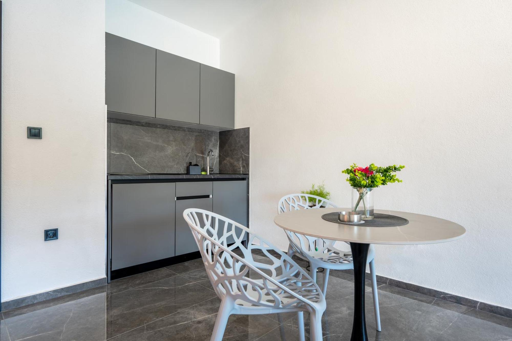 Apartmani Divna 네움 외부 사진