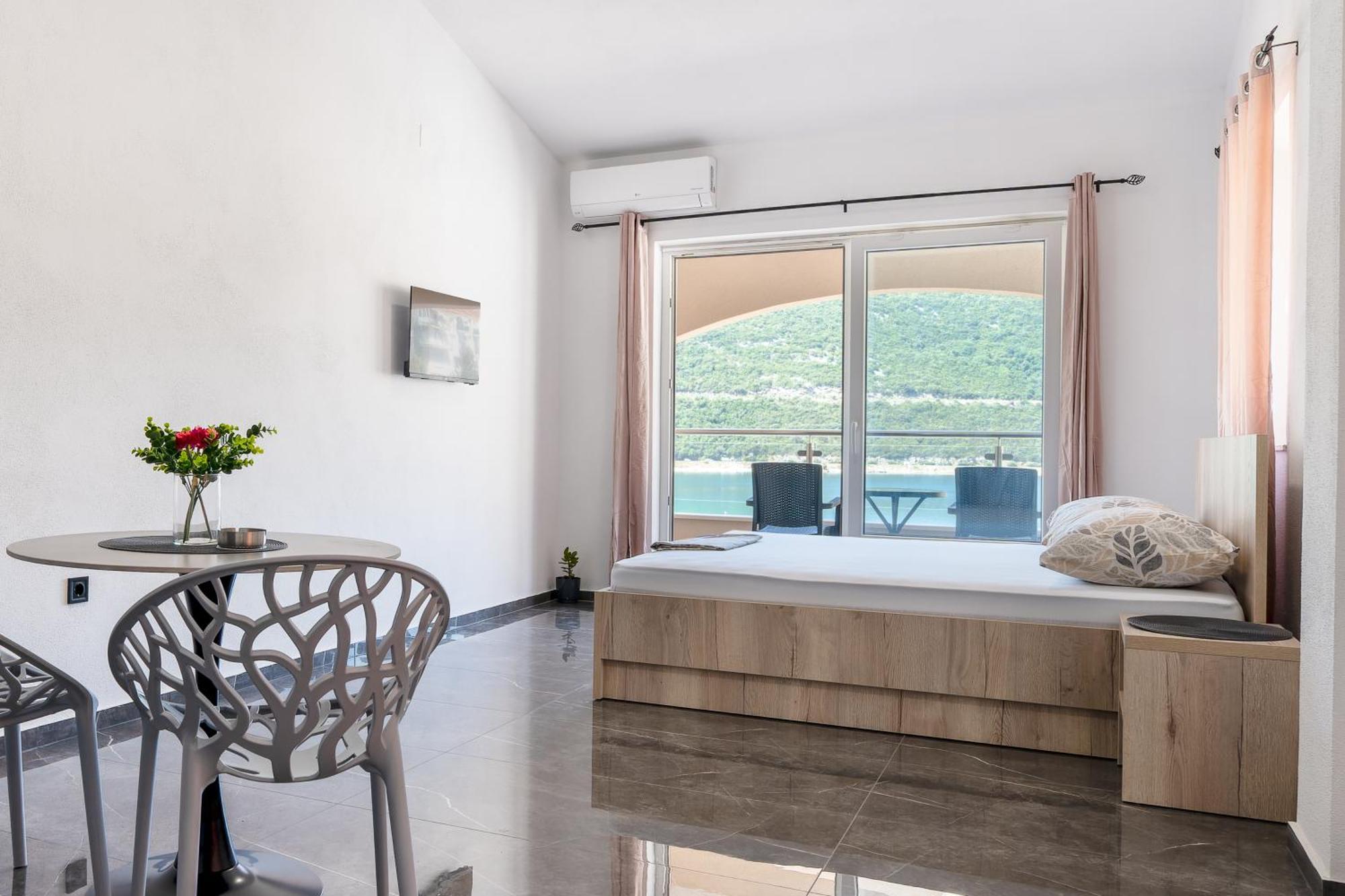 Apartmani Divna 네움 외부 사진