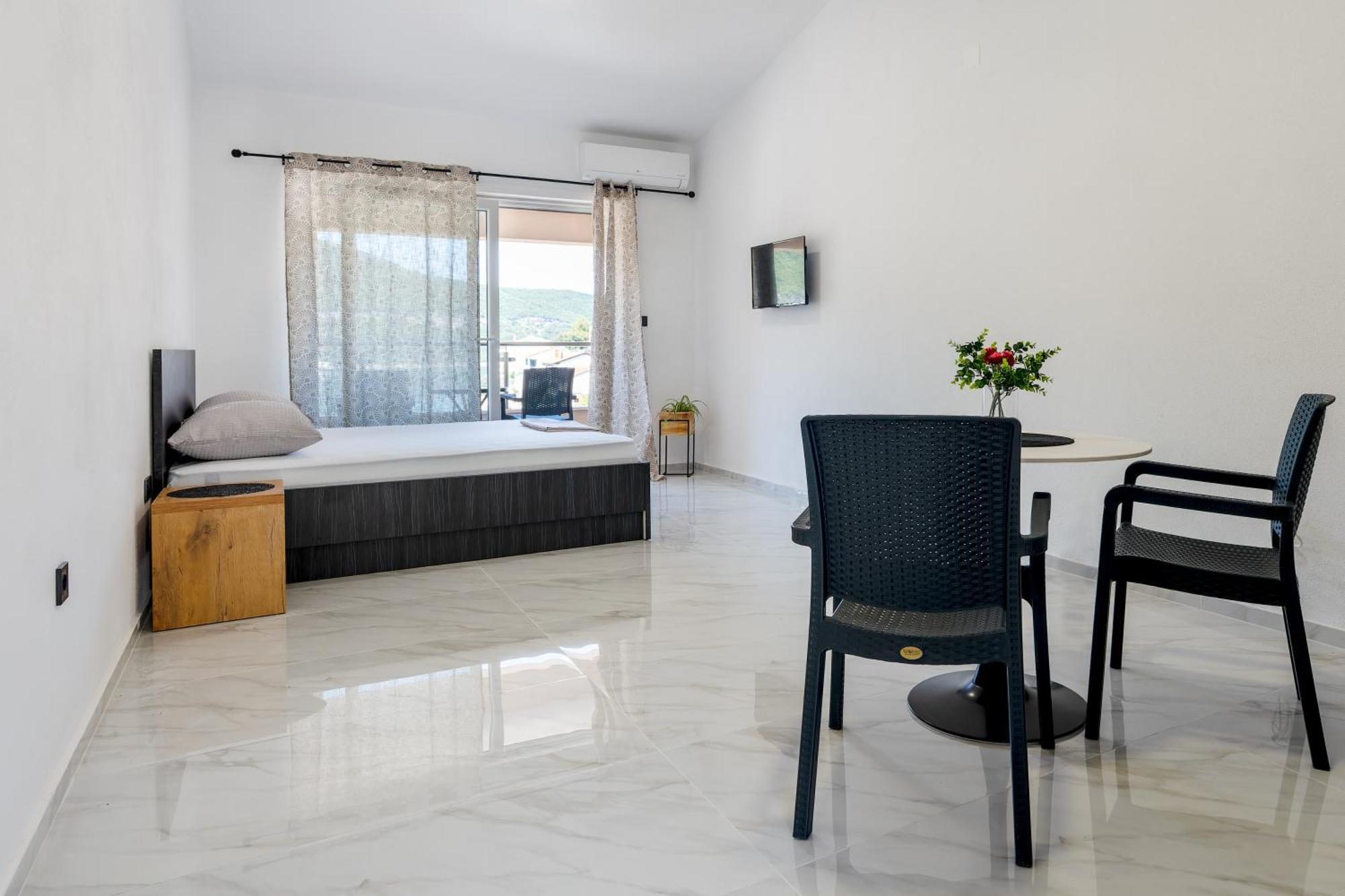 Apartmani Divna 네움 외부 사진