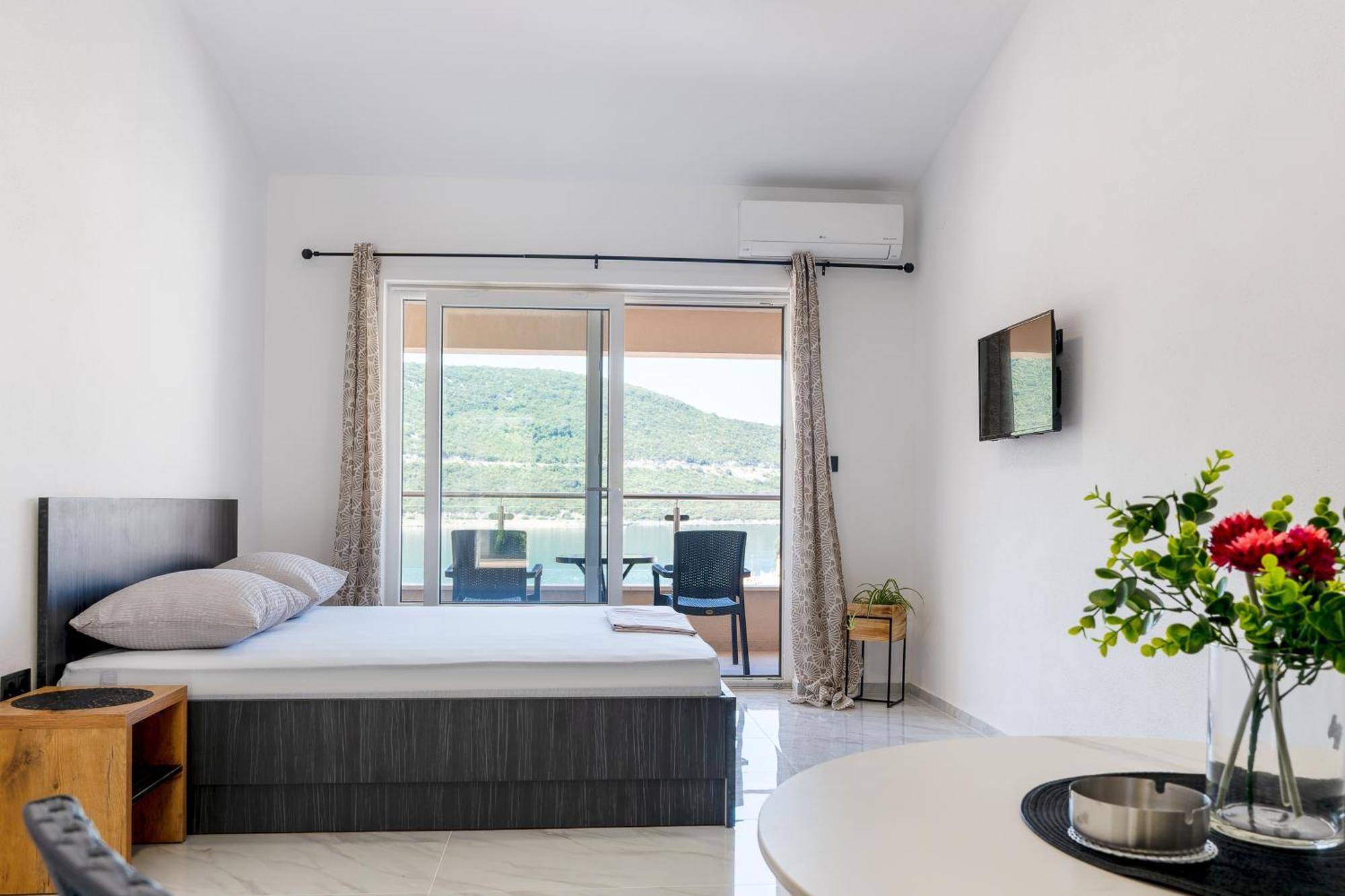 Apartmani Divna 네움 외부 사진