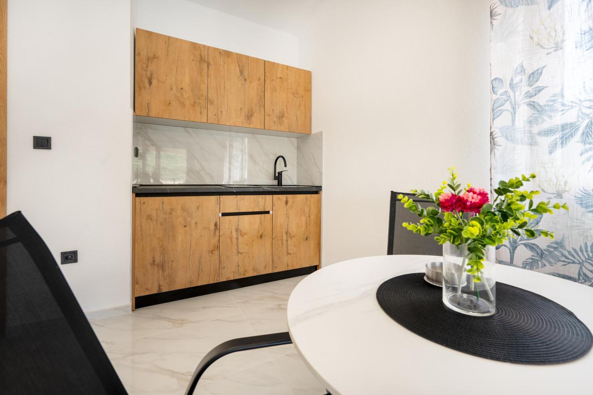 Apartmani Divna 네움 외부 사진